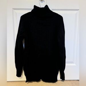 Wilfred Free black turtleneck